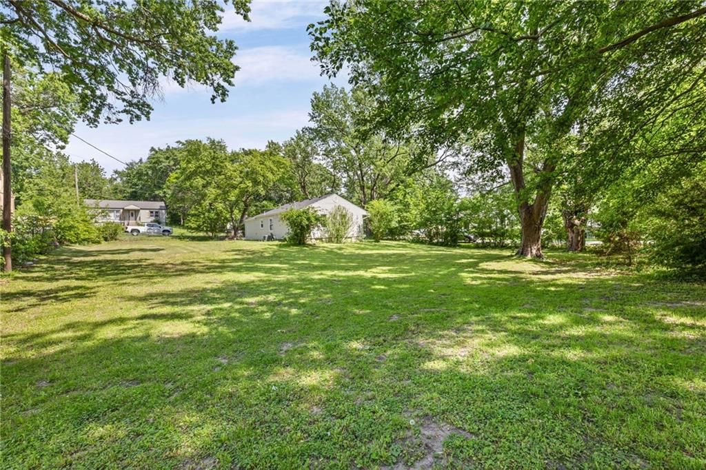 7602 Roswell Drive — photo 17