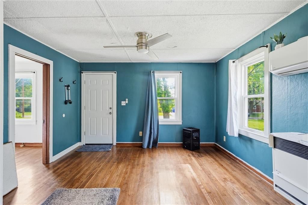 13318 Parker Avenue — photo 7
