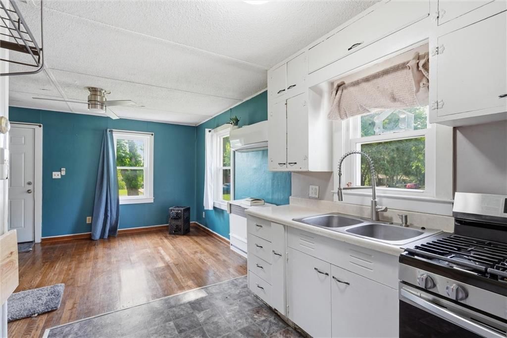 13318 Parker Avenue — photo 14