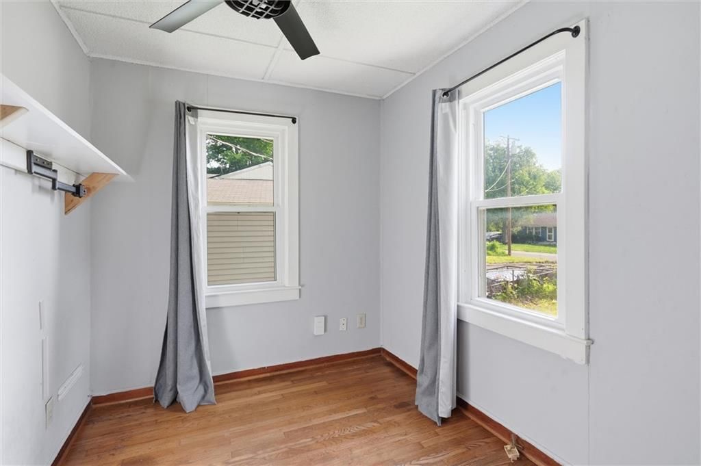 13318 Parker Avenue — photo 16