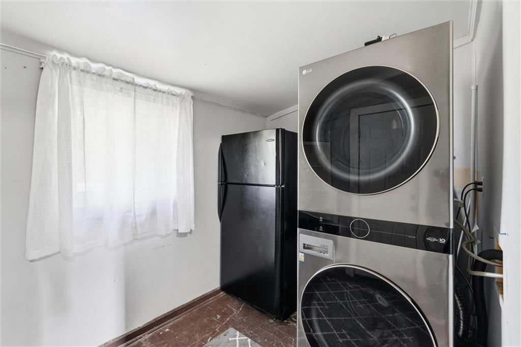 13318 Parker Avenue — photo 24