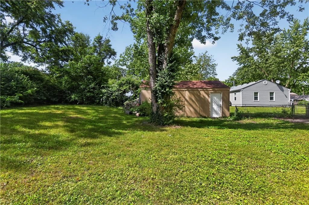 5318 N Garfield Avenue — photo 3