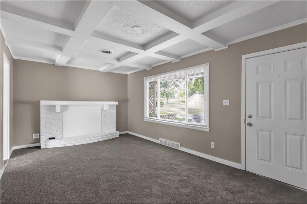 5318 N Garfield Avenue — photo 11