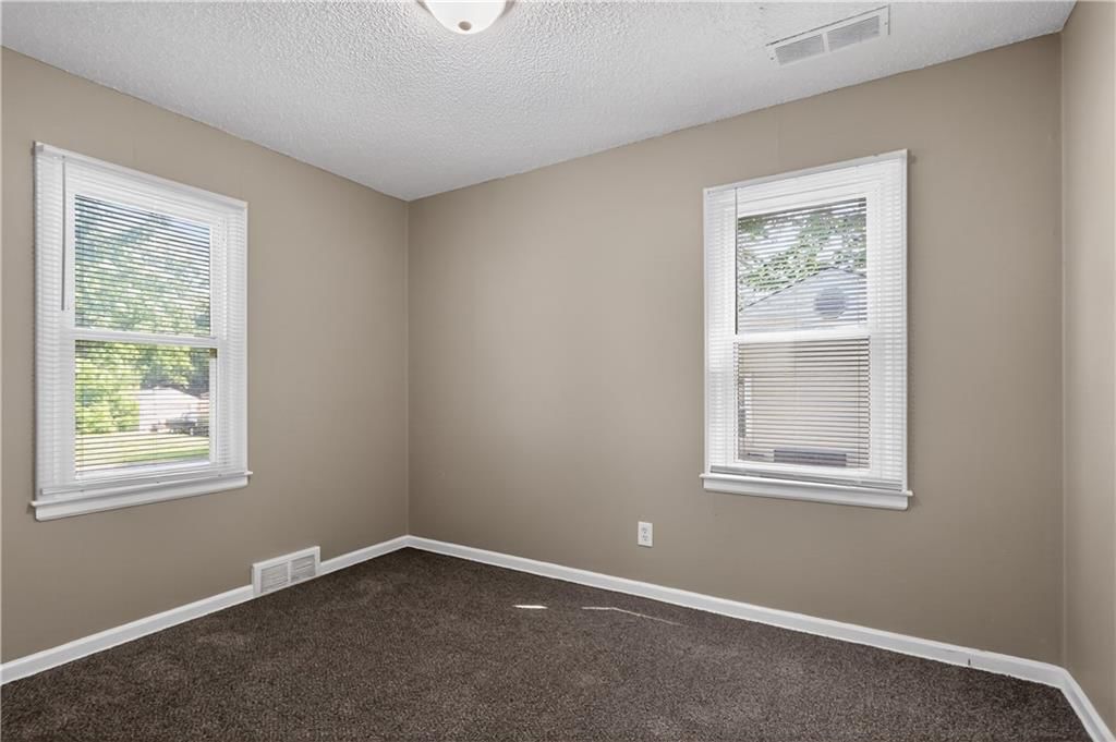 5318 N Garfield Avenue — photo 19