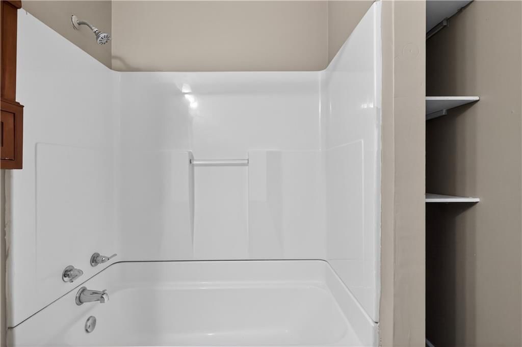 5318 N Garfield Avenue — photo 28