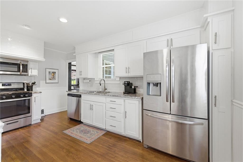 114 E 69 Terrace — photo 13