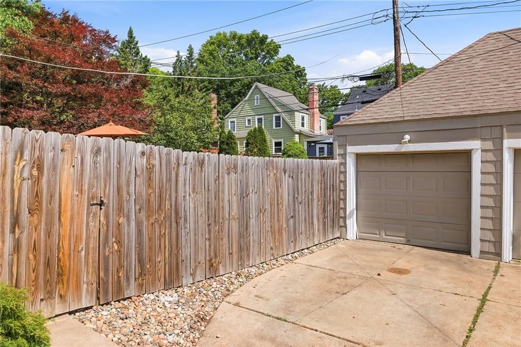 114 E 69 Terrace — photo 33
