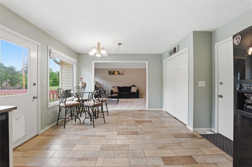 209 Dawn Avenue — photo 8