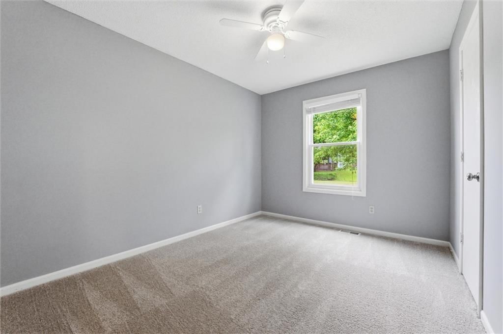 209 Dawn Avenue — photo 16