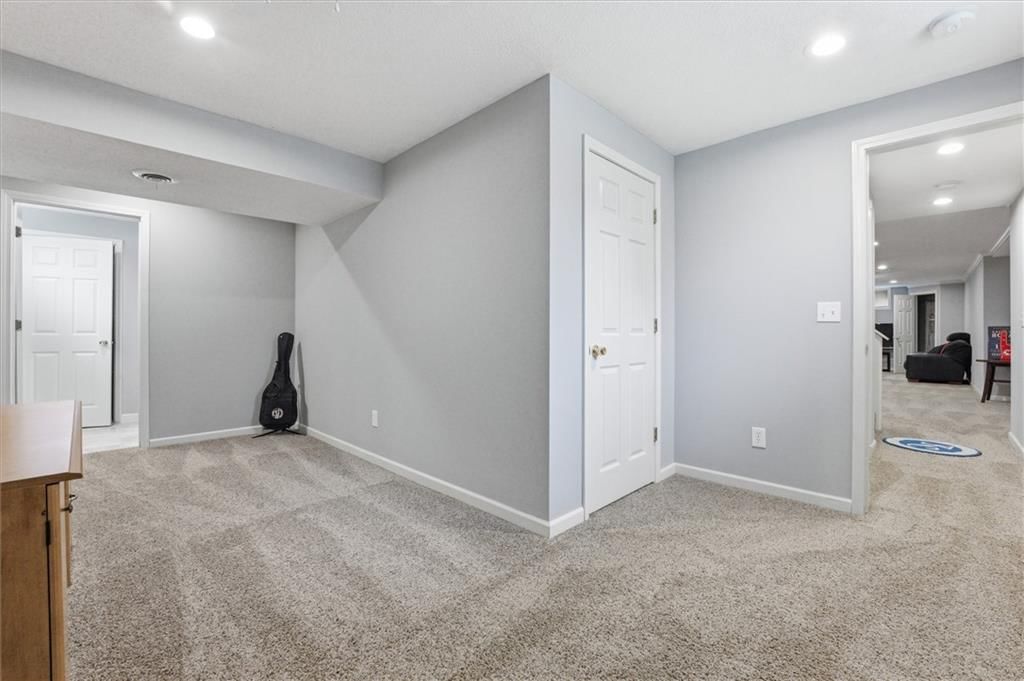 209 Dawn Avenue — photo 18