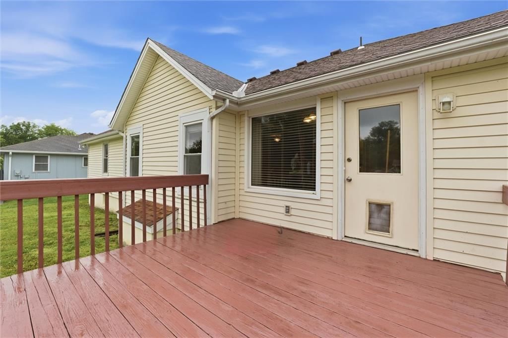 209 Dawn Avenue — photo 22
