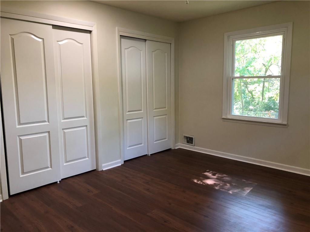600 Christopher Street — photo 6