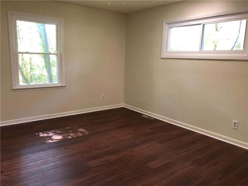 600 Christopher Street — photo 7