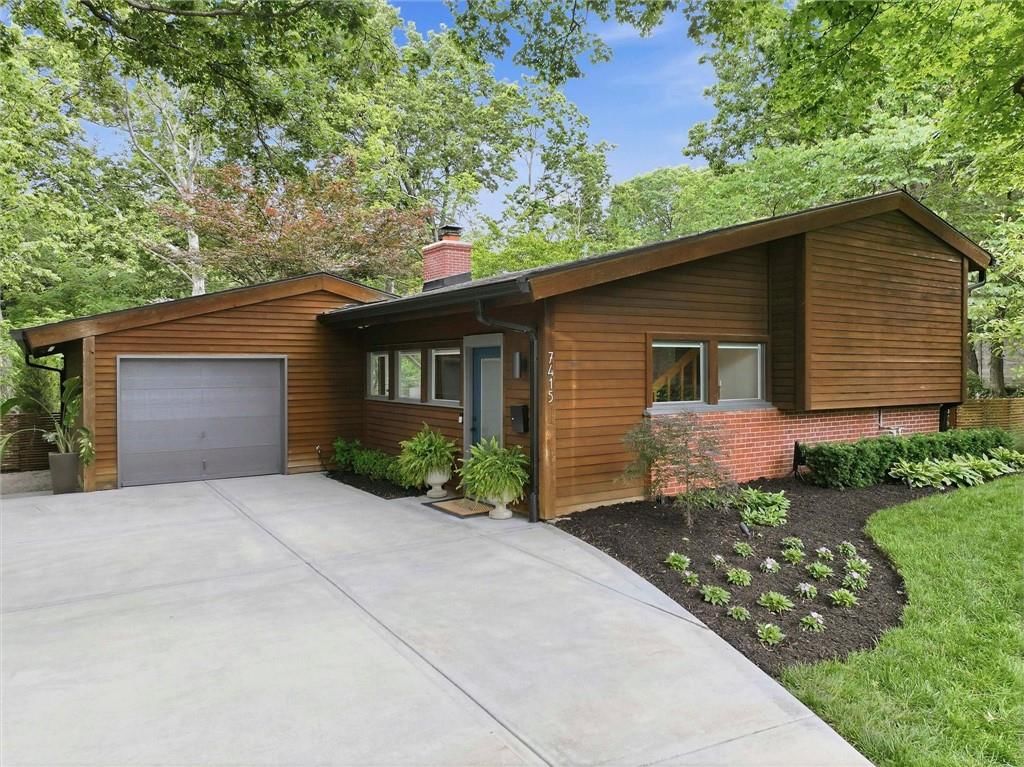 7415 ROSEWOOD Circle — photo 1