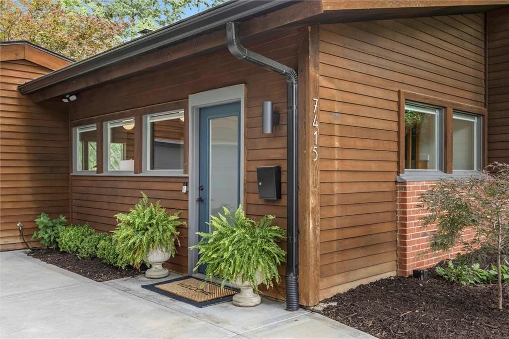 7415 ROSEWOOD Circle — photo 4