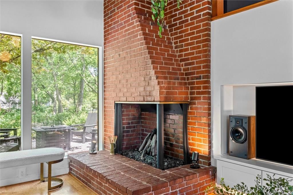 7415 ROSEWOOD Circle — photo 10