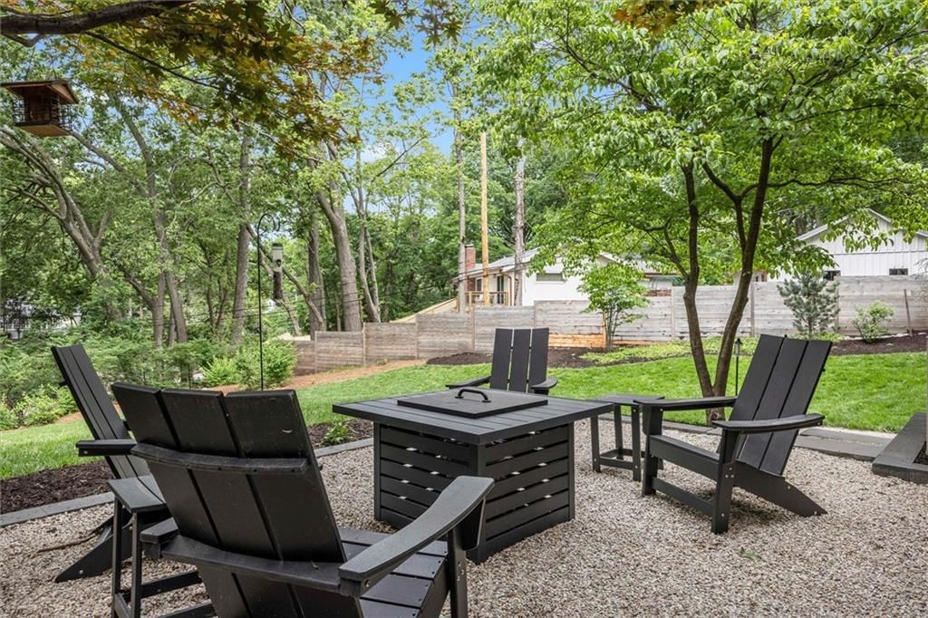 7415 ROSEWOOD Circle — photo 32