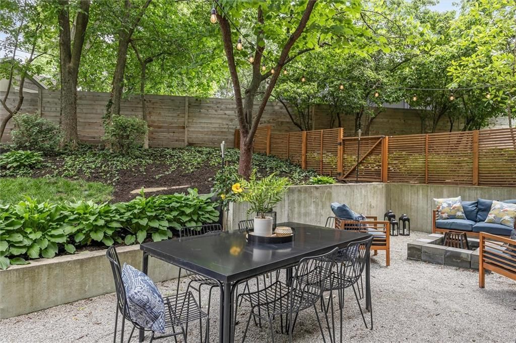 7415 ROSEWOOD Circle — photo 33