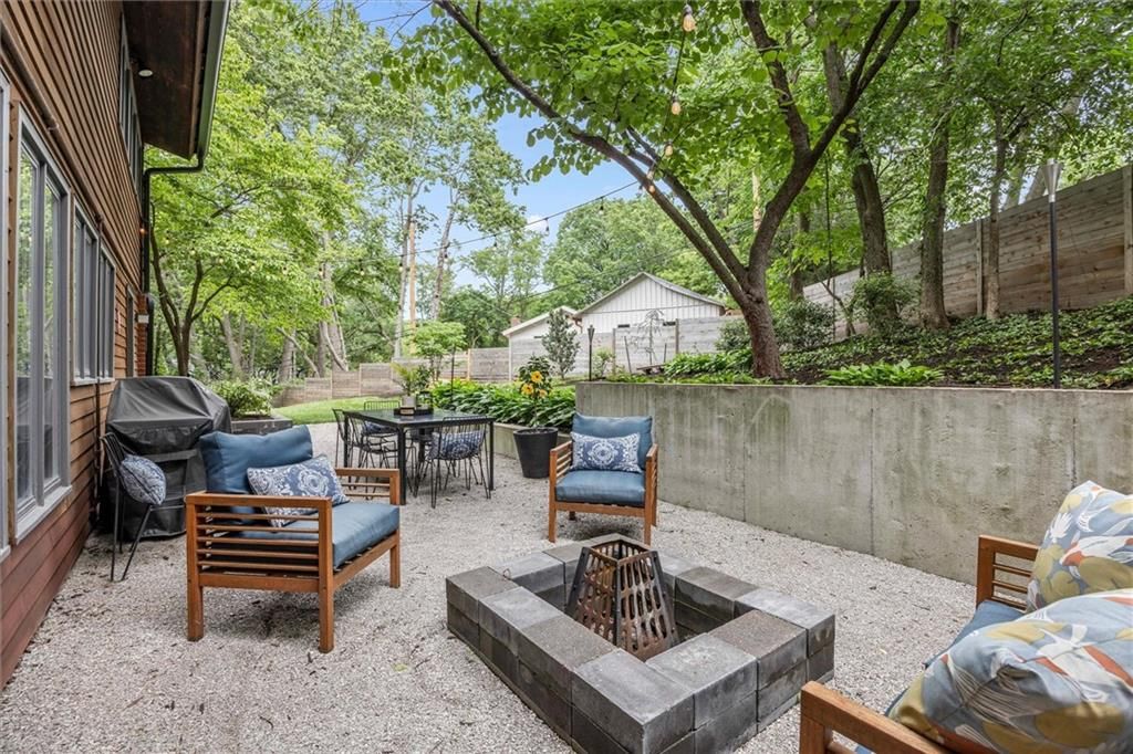 7415 ROSEWOOD Circle — photo 35