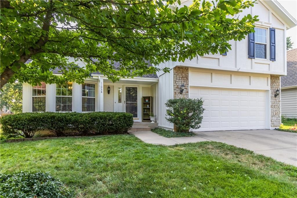 11938 S Hallet Street — photo 2
