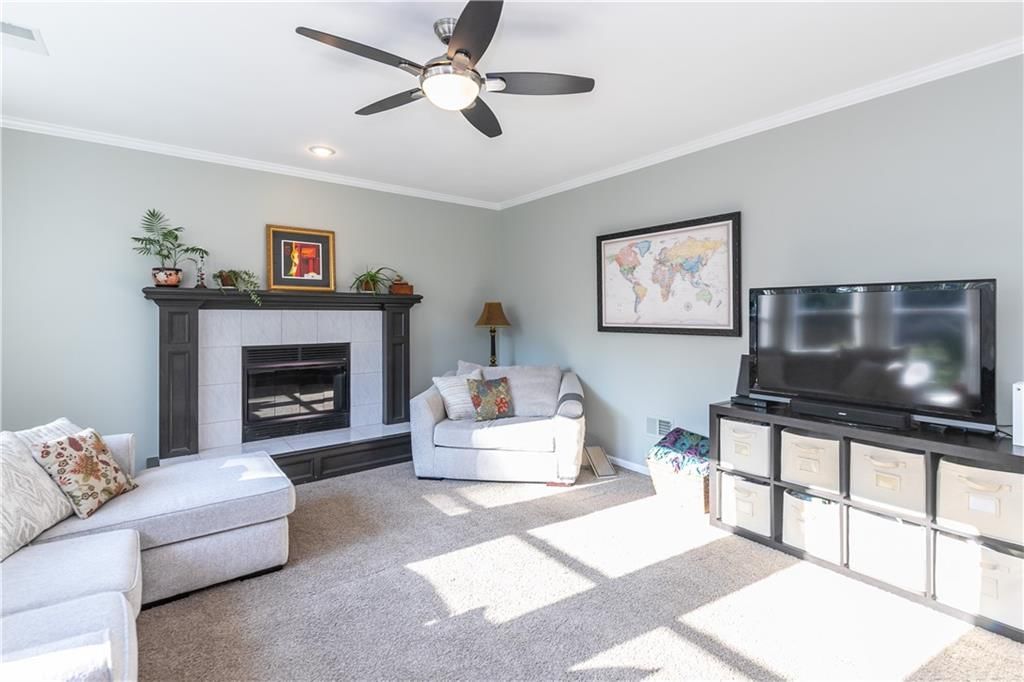 11938 S Hallet Street — photo 14