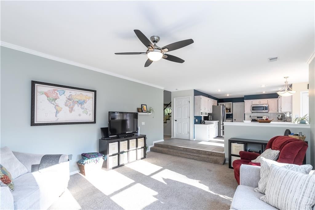 11938 S Hallet Street — photo 15