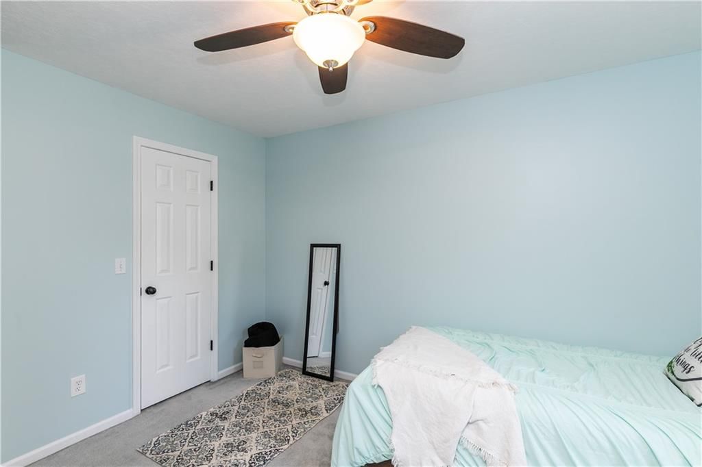 11938 S Hallet Street — photo 31