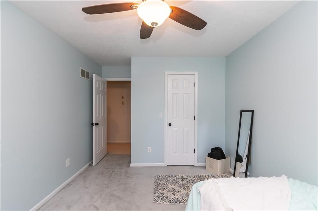 11938 S Hallet Street — photo 34