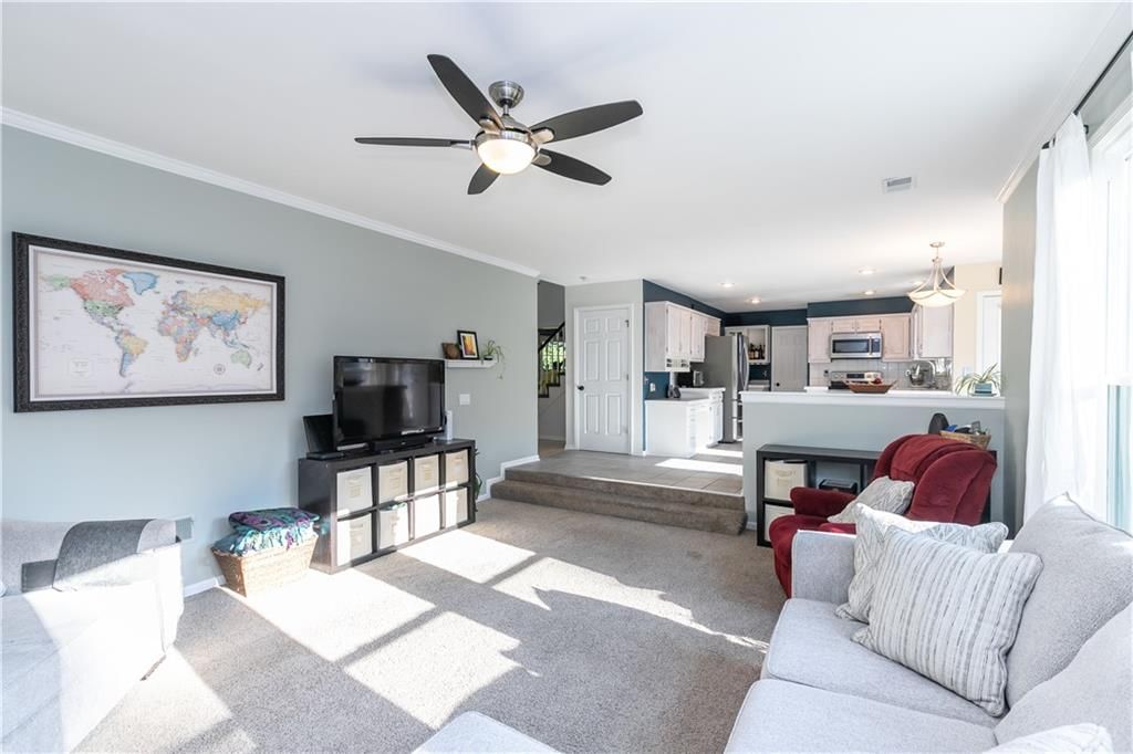 11938 S Hallet Street — photo 40