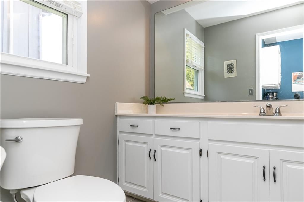 11938 S Hallet Street — photo 43