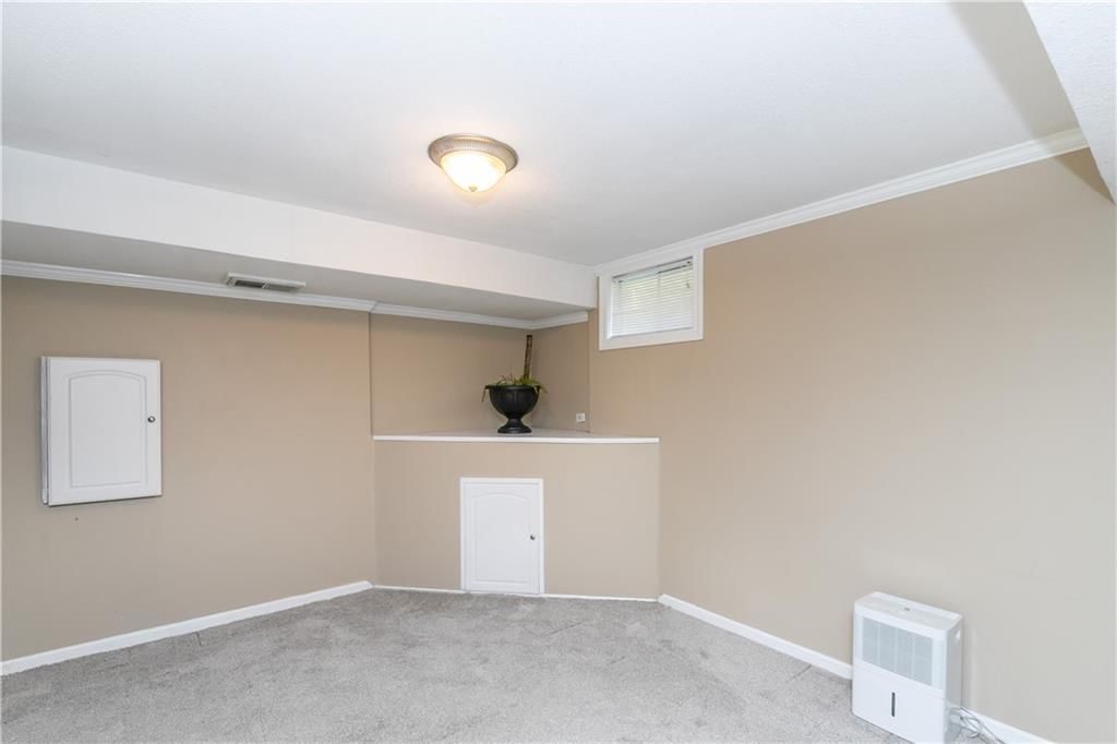11938 S Hallet Street — photo 46