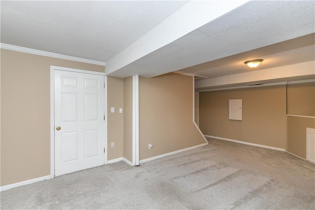11938 S Hallet Street — photo 48