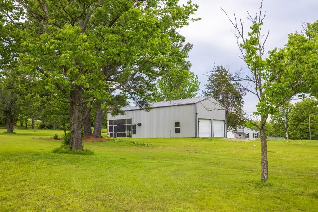 820 NW B Highway — photo 35
