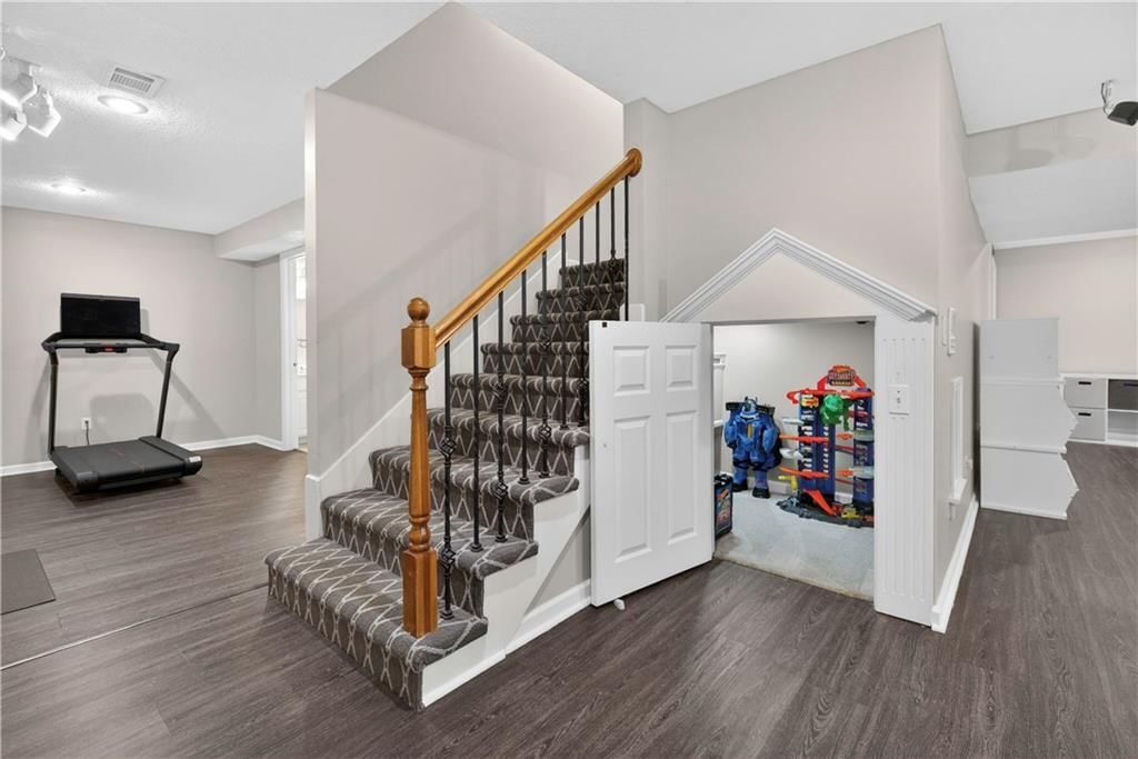 13013 Sherwood Street — photo 48