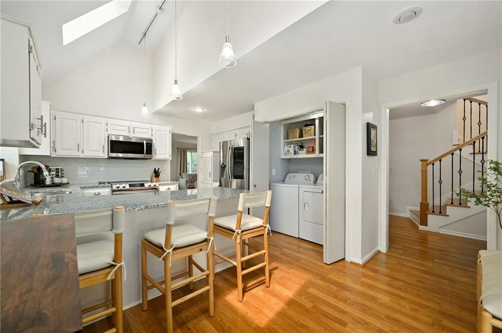 7929 W 113th Terrace — photo 8