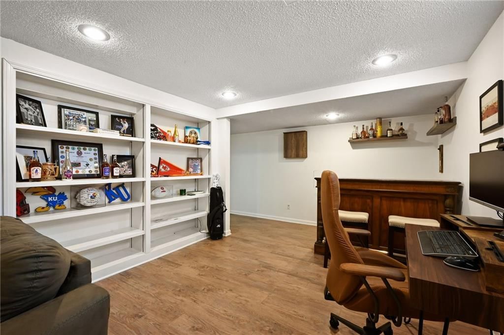 7929 W 113th Terrace — photo 24