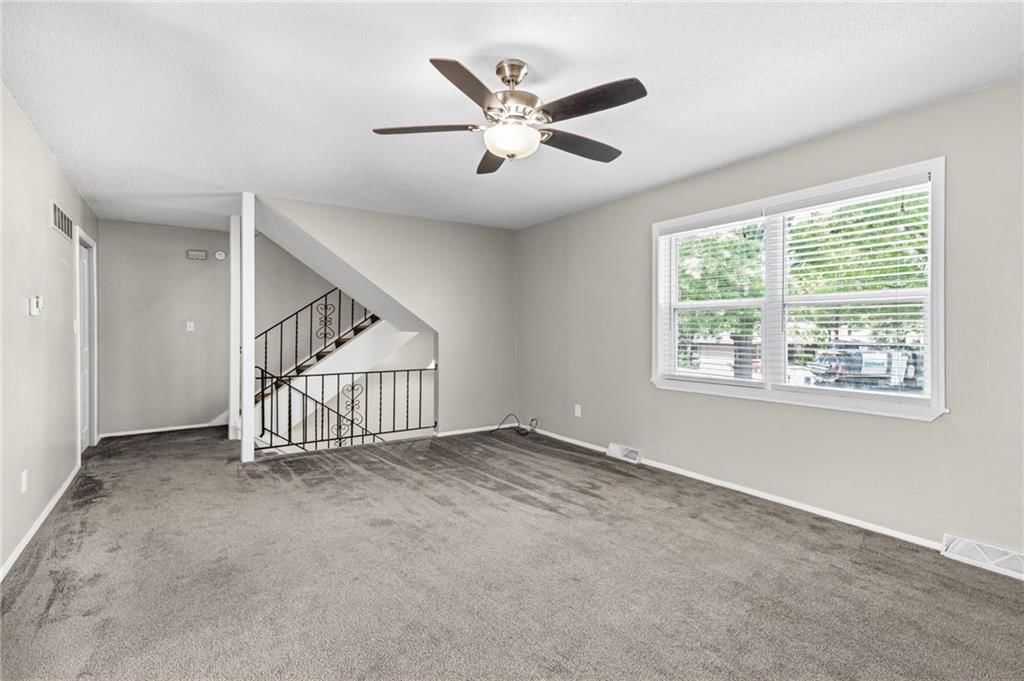 3723 NE Colonial Drive — photo 5