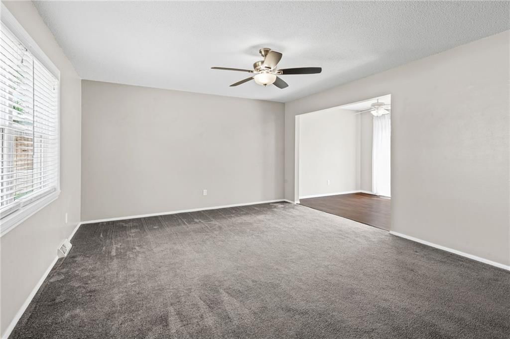 3723 NE Colonial Drive — photo 6
