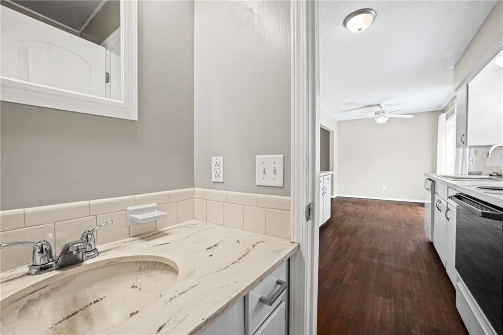 3723 NE Colonial Drive — photo 12