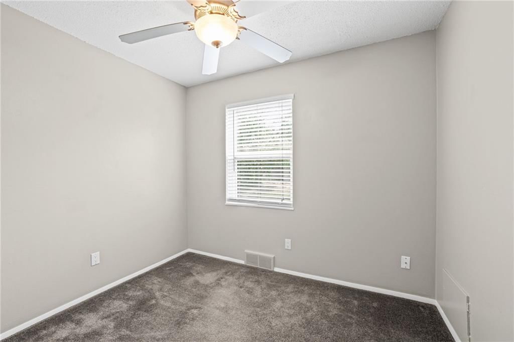 3723 NE Colonial Drive — photo 19