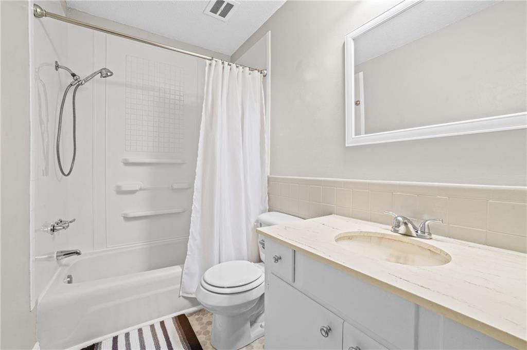 3723 NE Colonial Drive — photo 21