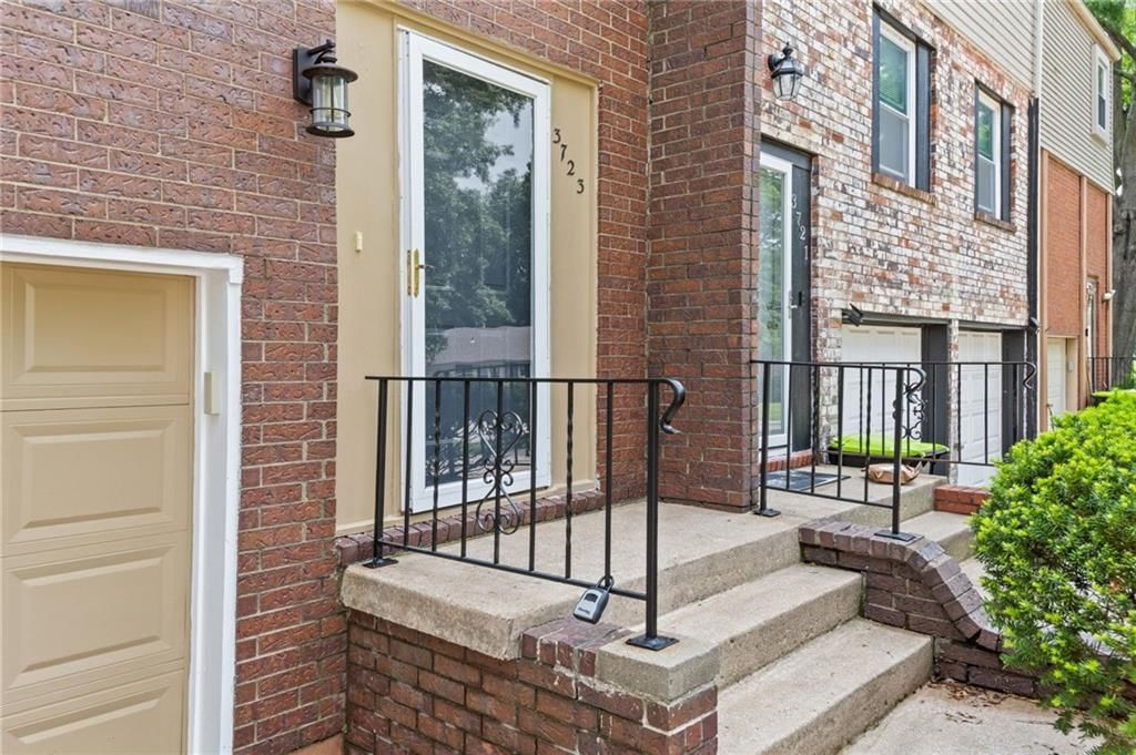 3723 NE Colonial Drive — photo 25