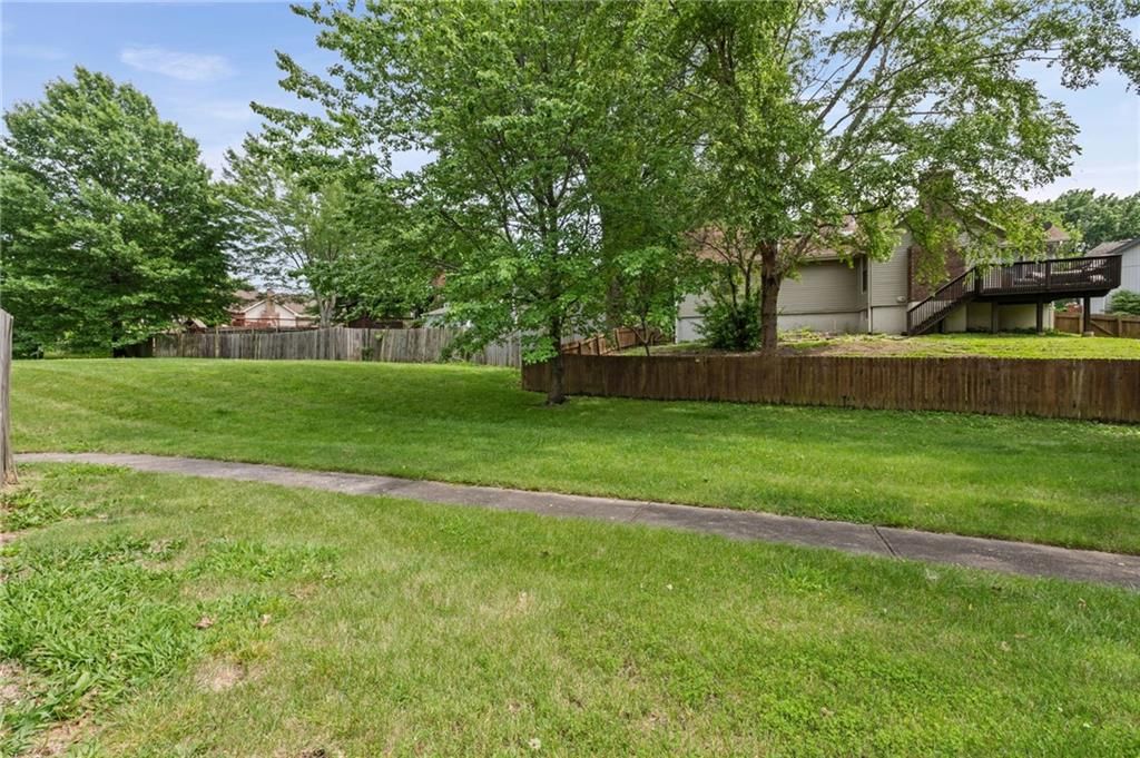 3723 NE Colonial Drive — photo 36
