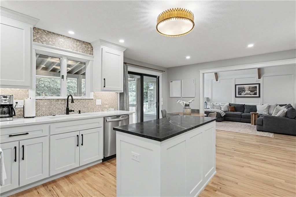 8020 W 116th Street — photo 10