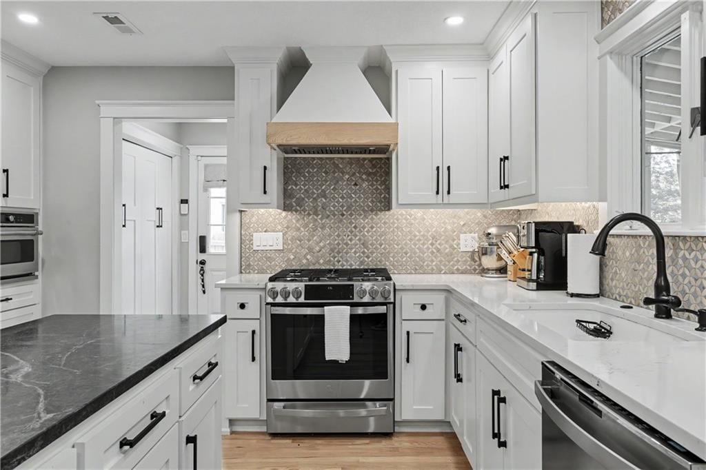 8020 W 116th Street — photo 11