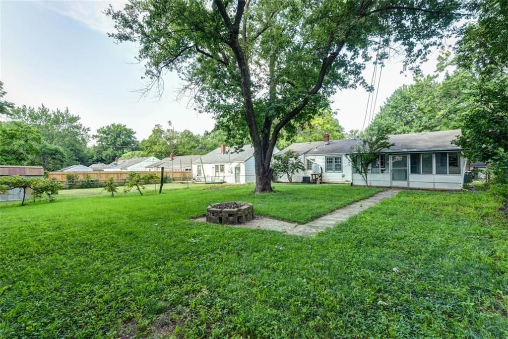 7625 Locust Street — photo 32
