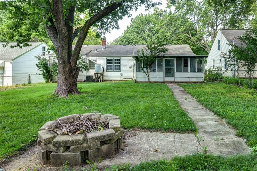 7625 Locust Street — photo 33