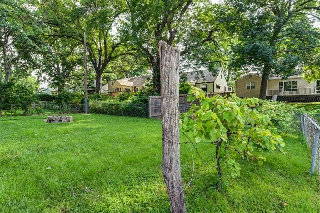 7625 Locust Street — photo 35