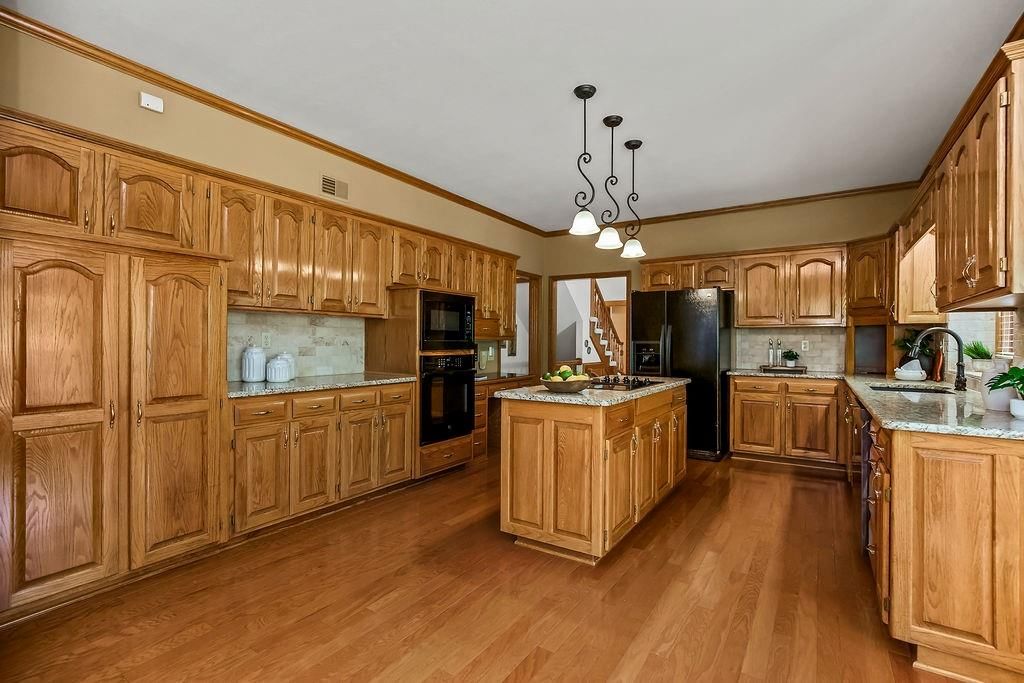 17608 E 48th Terrace Court — photo 9