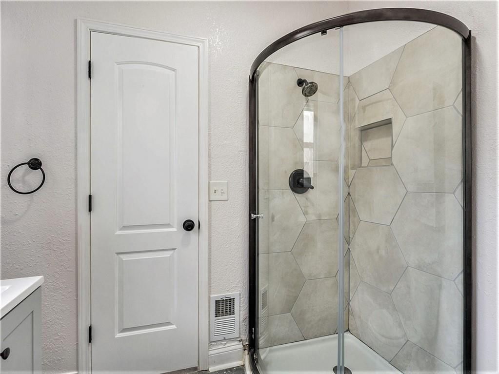 3636 Paseo Boulevard — photo 14